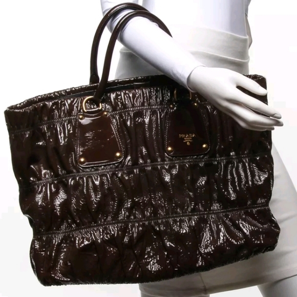 *Authentic* Prada Good Condition! Christmas SALE! ACCEPT OFFER - Picture 7 of 9
